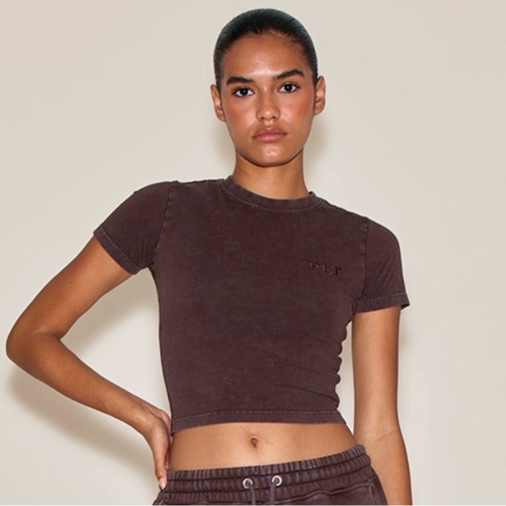 PrettyLittleThing Chocolate Brown Crop Top and sweatpants set! Top L bottom M